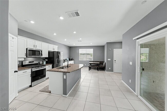 Building Photo - 10634 Sariah Skye Ave