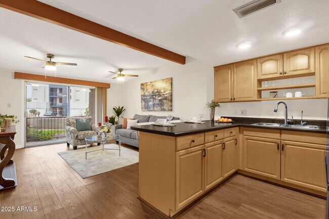 Building Photo - 16819 E Gunsight Dr