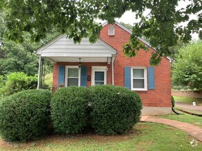 Building Photo - One Level Home off Fort Avenue