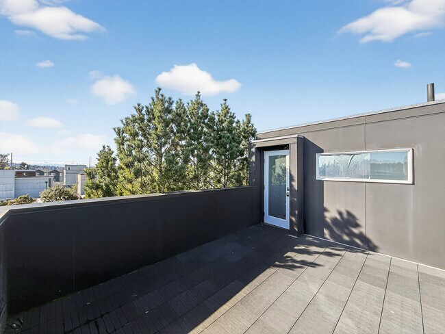 Building Photo - 809 NW 52nd St