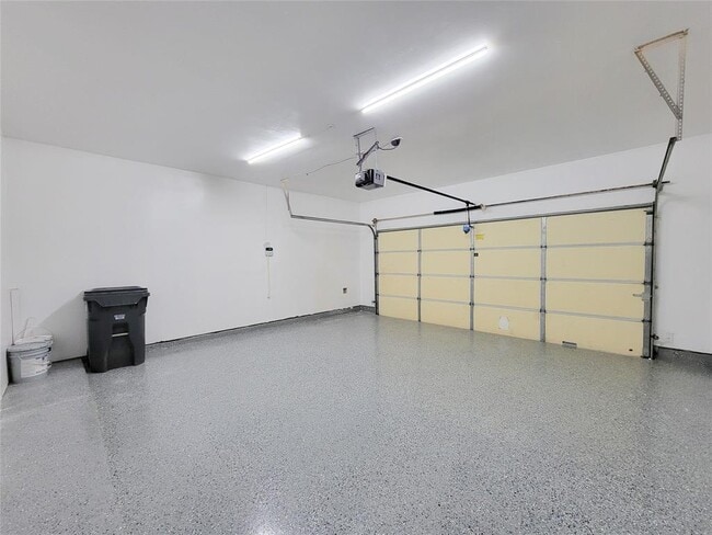 Building Photo - 21422 Beverly Chase Dr