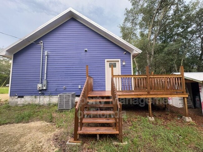 Building Photo - 11330 NE 66th Ln