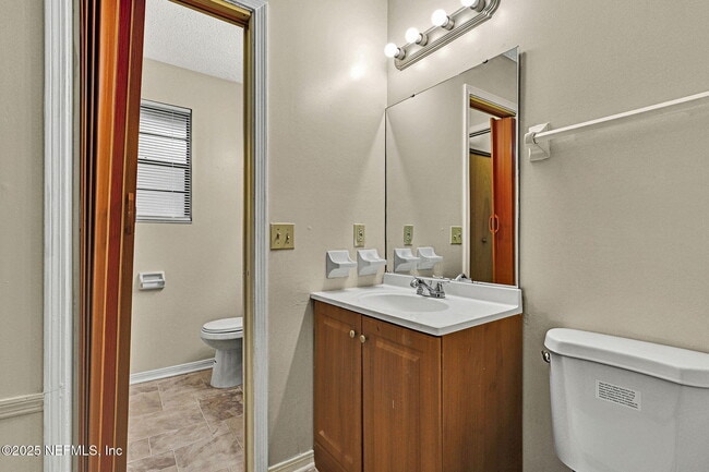 Building Photo - 475 Crabapple Ct