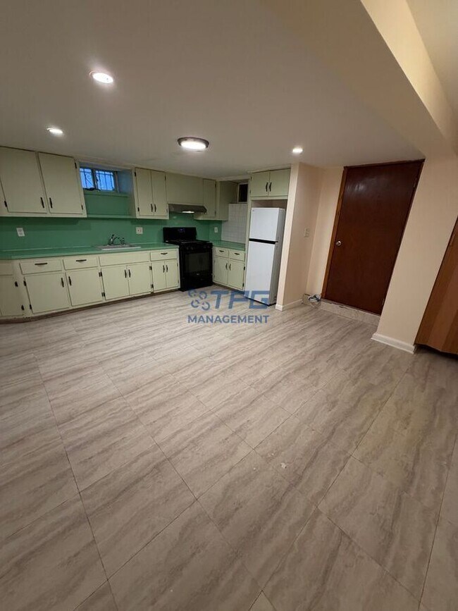 Building Photo - 565-567 North 4th Street-Basement