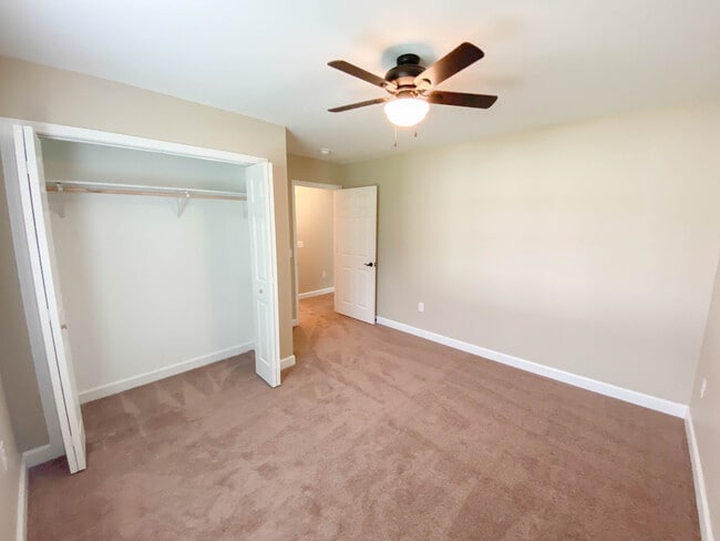 Building Photo - The Highlands on Main