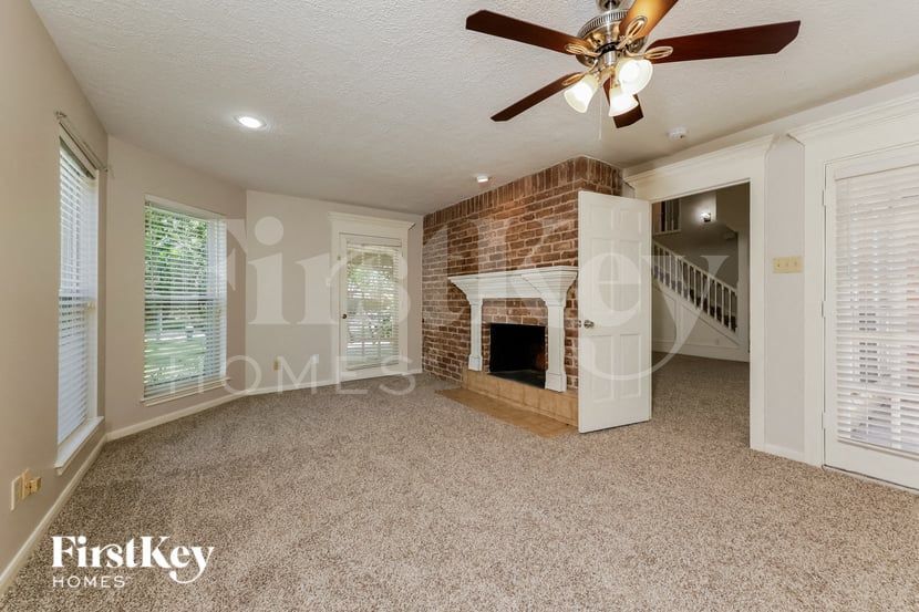 Building Photo - 8334 Burwood Park Dr
