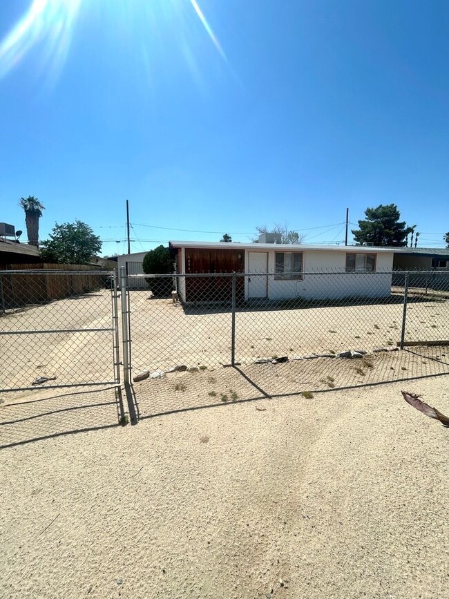 Building Photo - 6096 Cahuilla Ave