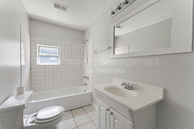 Building Photo - 195 Scott St NW