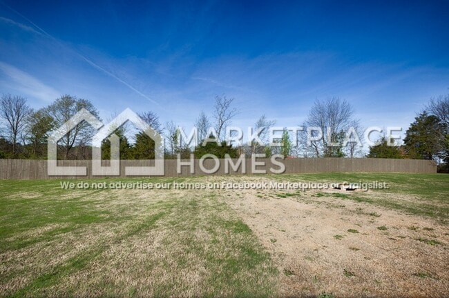 Building Photo - 14773 Mountain Strm Dr