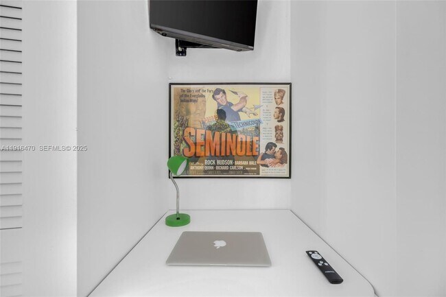 Building Photo - 435 21st St