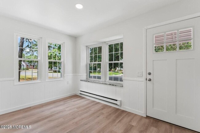 Building Photo - 6B Bayberry Ln