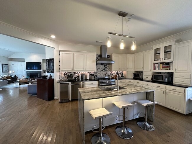 Building Photo - 600 Huntersridge Ct