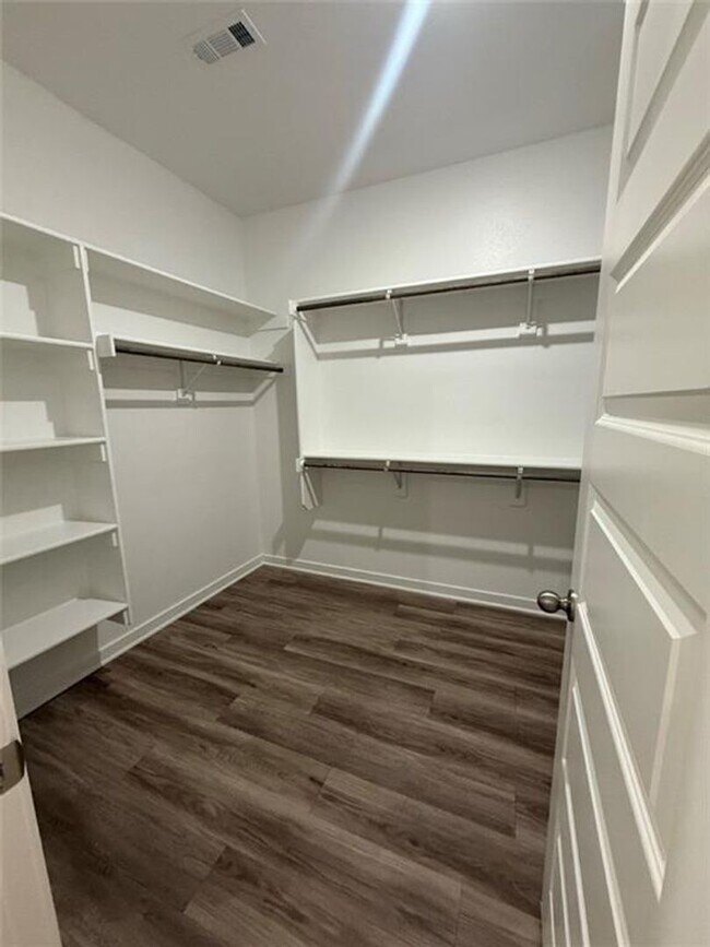 Building Photo - Beautiful Home in a Great Location