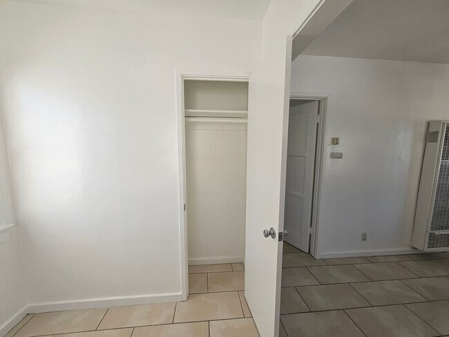 Building Photo - 1+ 1 Bed 1 Bath Cottage in San Jacinto $1425.00