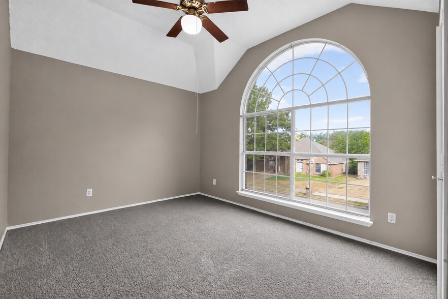 Building Photo - 1624 Ariel Dr