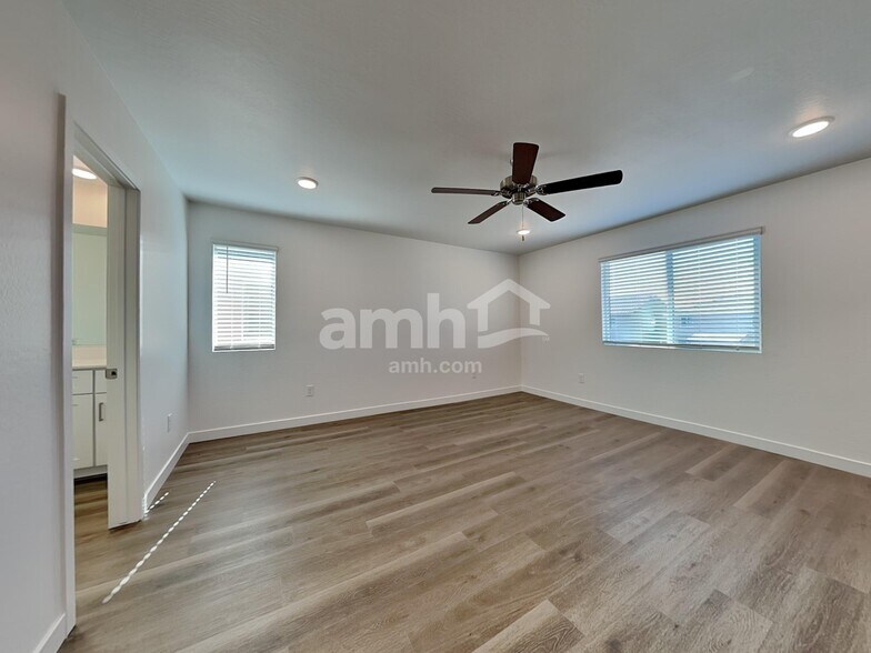 Building Photo - 9757 W Luxton Ln
