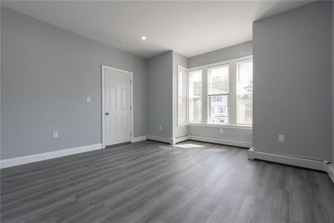 Building Photo - 49 Hollis St