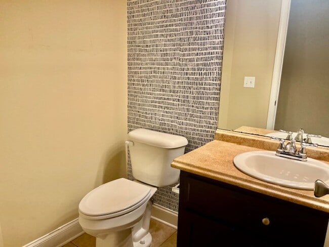 Building Photo - 127 Deer Run Trail NW