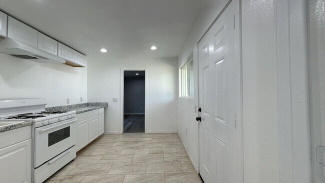 Building Photo - 1 Bedroom 1 Bath Detached Unit in Cherry V...