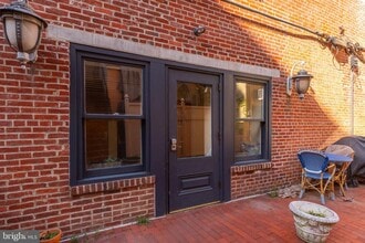 Building Photo - 209 N 3rd St