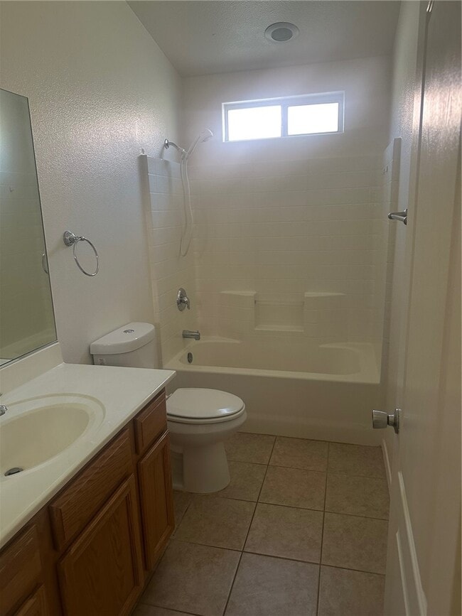 Building Photo - 2471 Sabino Dr