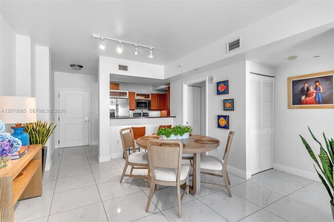 Building Photo - 7350 SW 89th St