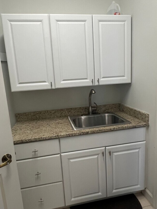 Building Photo - Spacious Updated Home in Windmill Harbour!