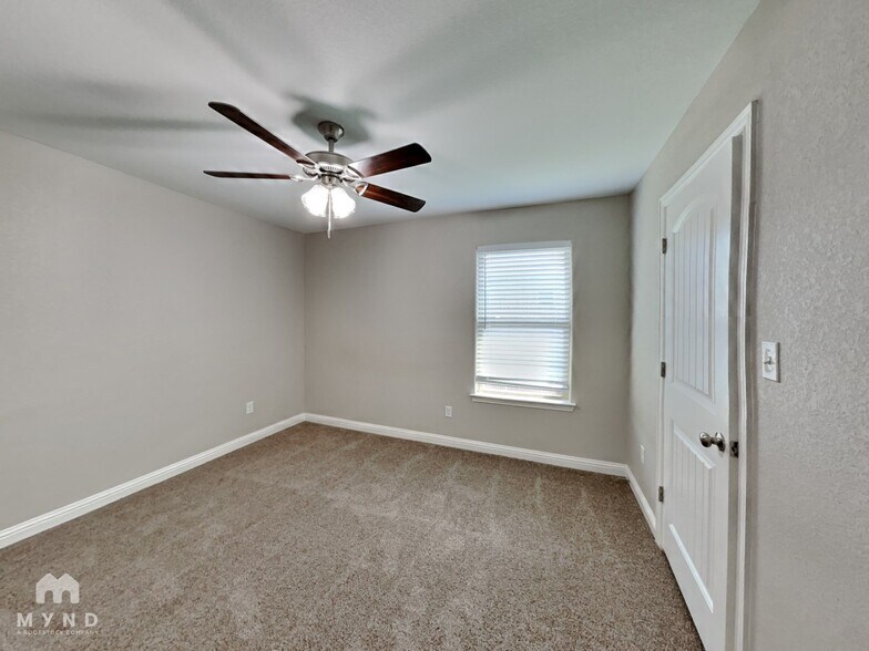 Building Photo - 709 Rolling Terrace Cir