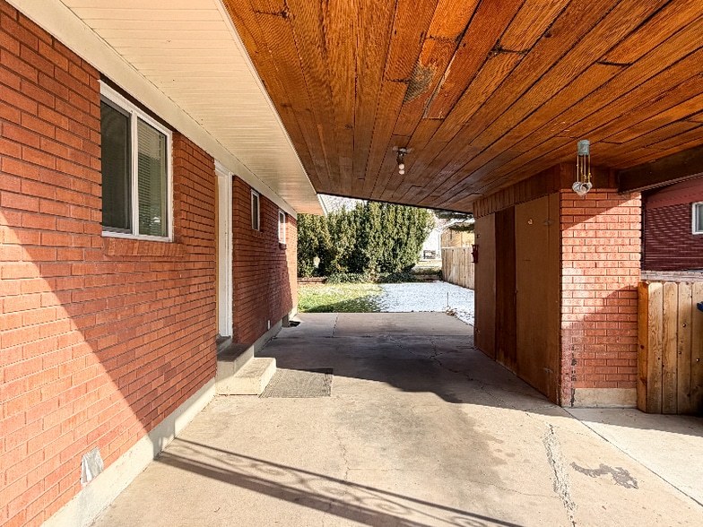 Building Photo - 3360 Gramercy Ave