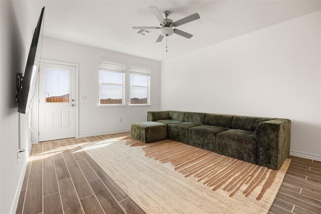 Building Photo - 13707 Manhattan Dr