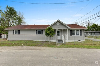 Building Photo - 2046 Echo Ave