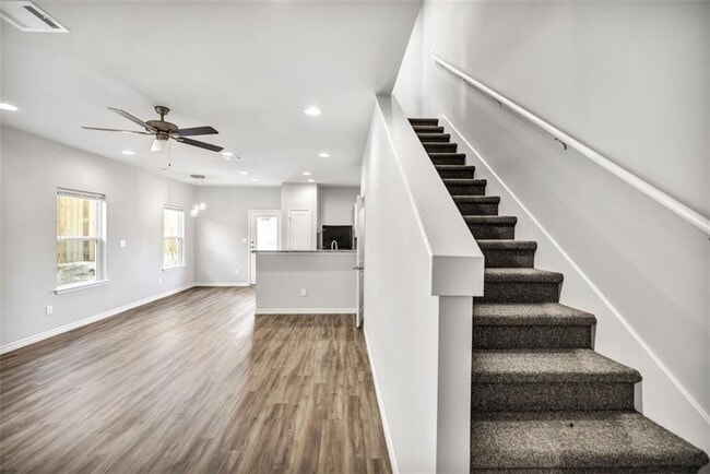 Building Photo - 207 Peruna Dr