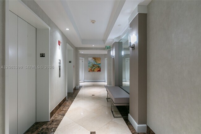 Building Photo - 21150 Point LPH 2902
