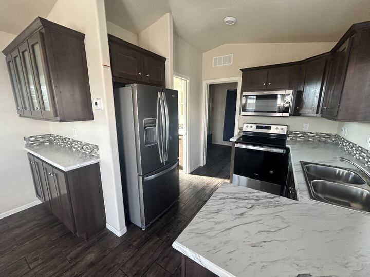 Building Photo - 530 S Alma School Rd