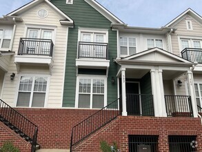 Building Photo - Available Now!! Beautiful 2 Bedroom Town H...