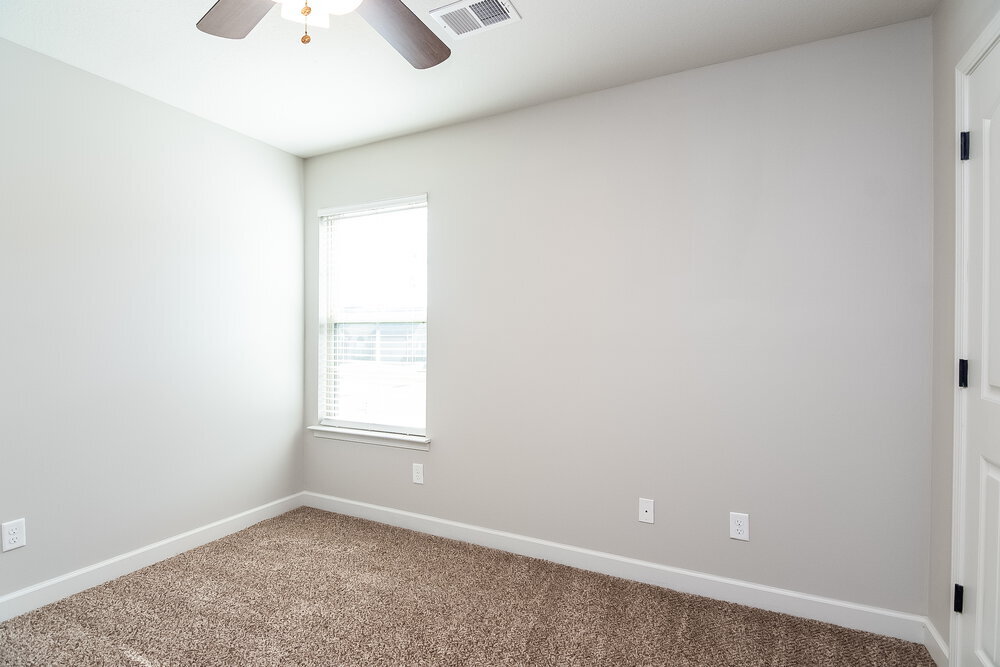 Building Photo - 2674 Champion Hills Dr