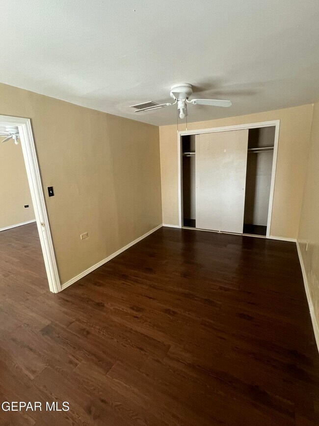 Building Photo - 3015 Altura Ave