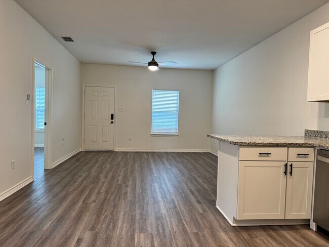 Building Photo - 13209 County Rd 499