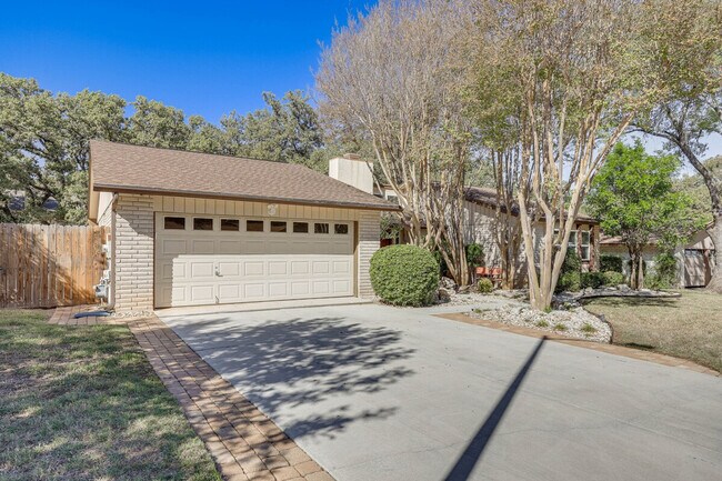 Building Photo - 8411 Brixton