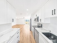 Building Photo - Beautiful 2B/1.5BA Condo For Rent In Unive...