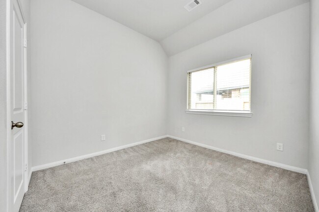 Building Photo - 804 Lake Lacosta Dr