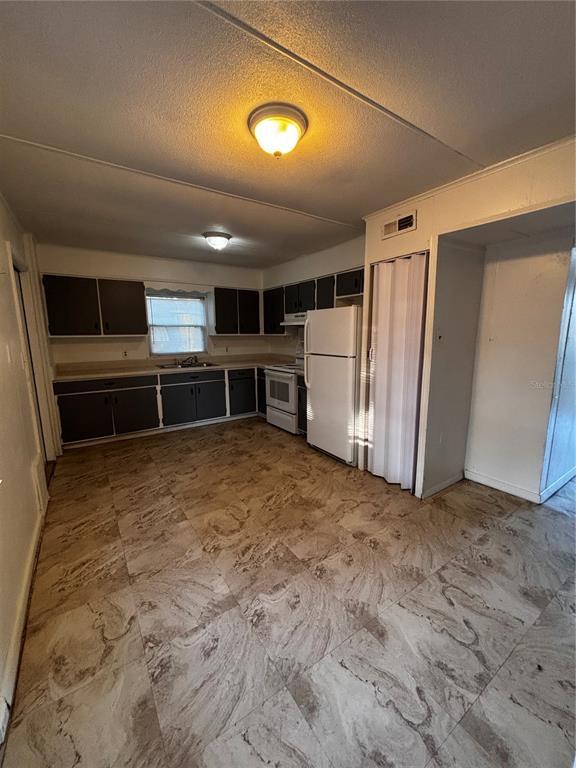 Building Photo - 1142 Landmark Ln