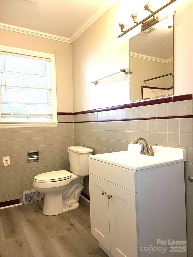 Building Photo - 88 Creswell Dr NE