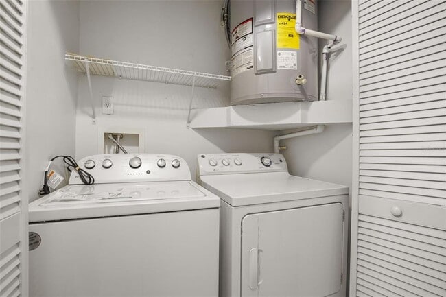Building Photo - 2720 Sunrise Ct