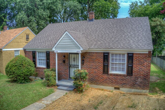 Building Photo - 1202/1204 Tutwiler Ave