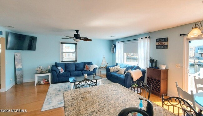 Building Photo - 53 E Coral Dr