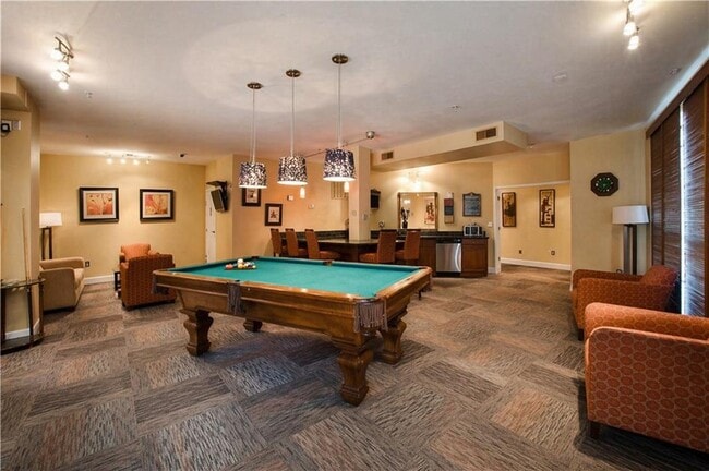 Building Photo - 10 Perimeter Summit Blvd