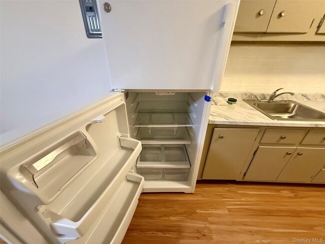 Building Photo - 29 Smith St