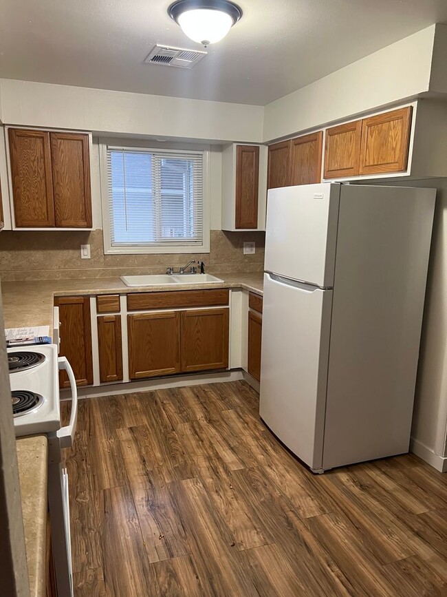 Building Photo - 3BED 2.5BATH HOME NEAR DOWNTOWN