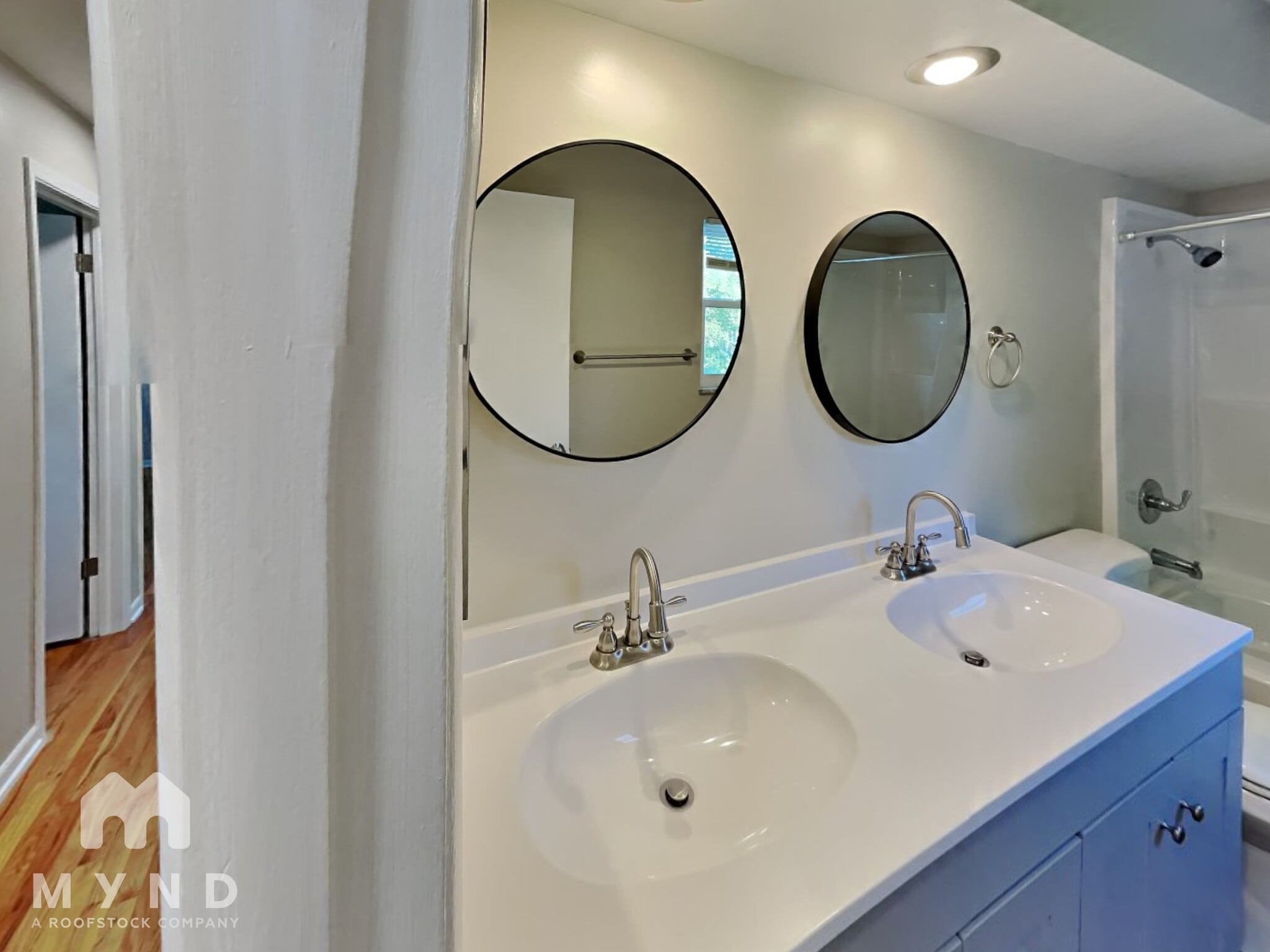 Building Photo - 5621 Oakmont Dr
